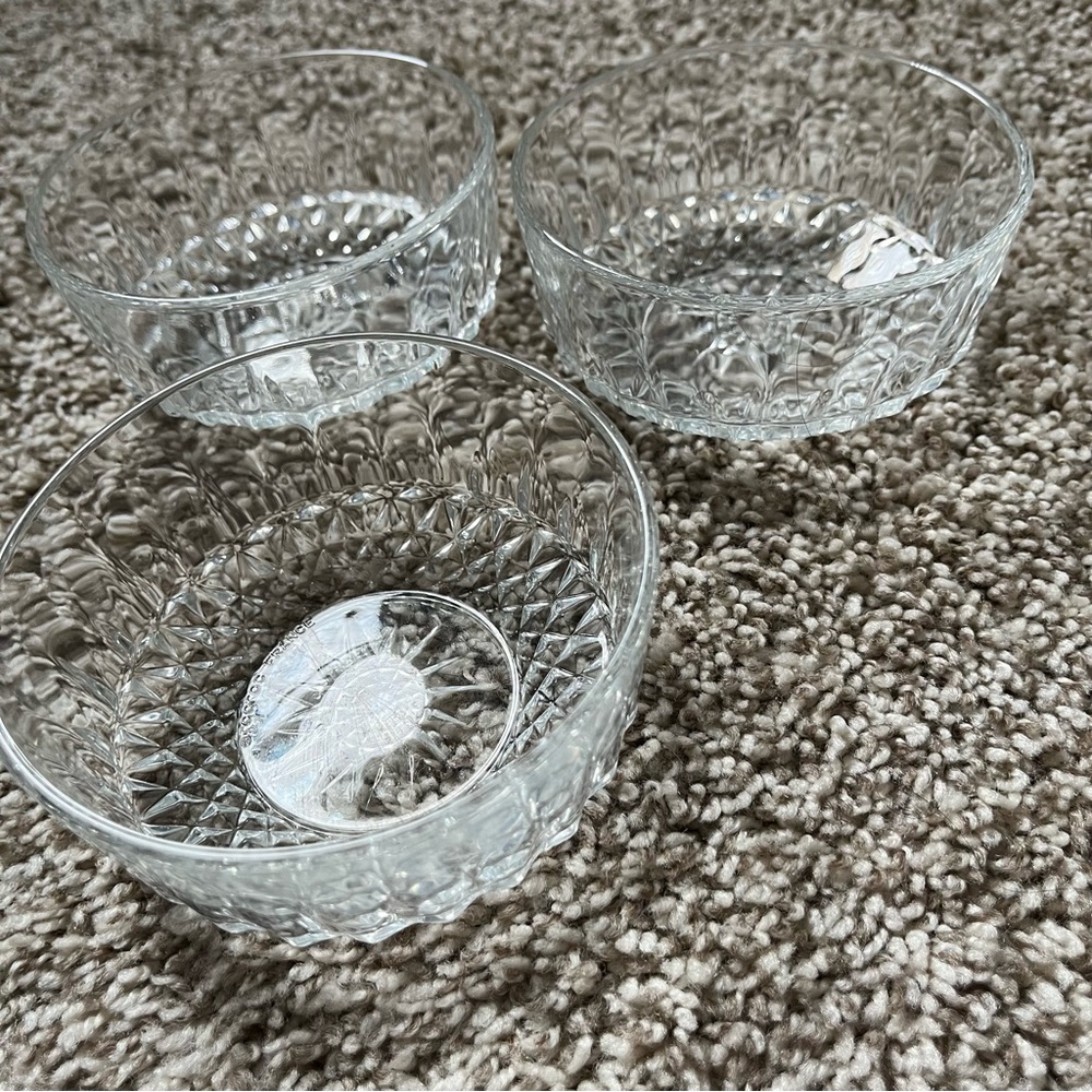 3 Vintage Arcoroc France Crystal Glass Bowls - Picture 5 of 5